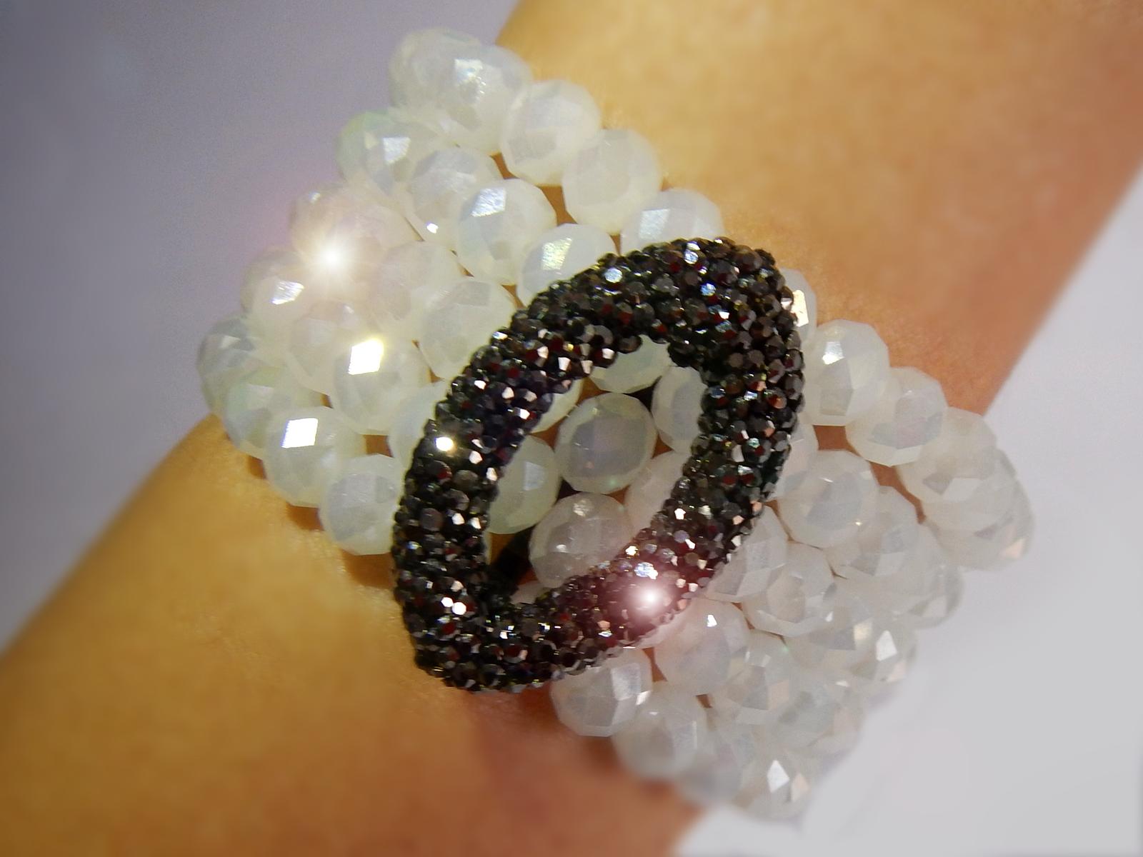 La Dolce Vita Crystal Bracelet, Black & White Swarovski Chrystals - Mima's  Of Warwick, LLC